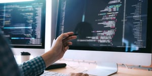 computer-controls-arm-how-simulation-models-support-engineers